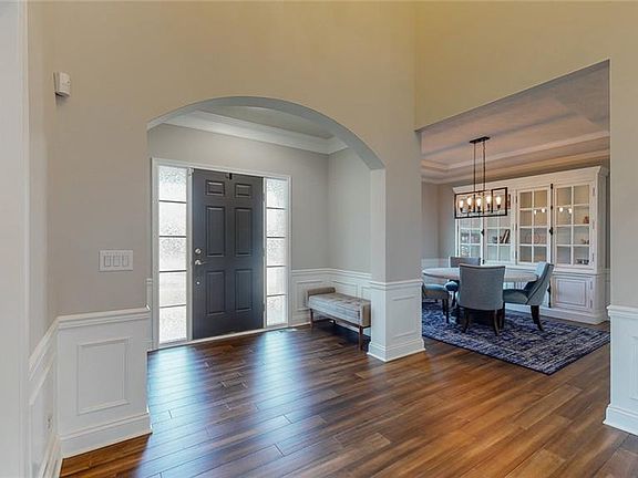 2nd image of 5680 Highwood Ct