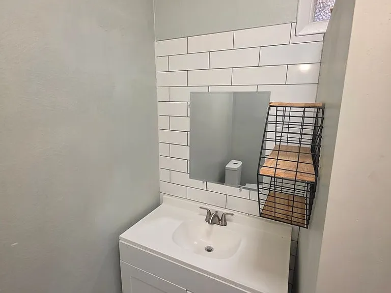 425 Walnut Street (Full Service) — Photo 28