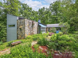 544 Paradise Ln, Waynesville, NC 28785