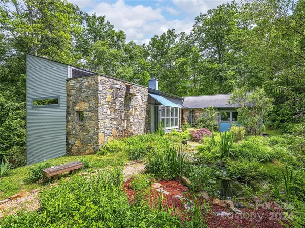 544 Paradise Ln, Waynesville, NC 28785