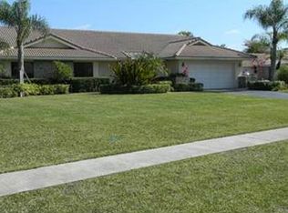 21274 Sweetwater Ln N, Boca Raton, FL 33428