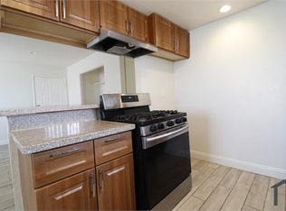 13576 Algonquin Rd APT 6, Apple Valley, CA 92308