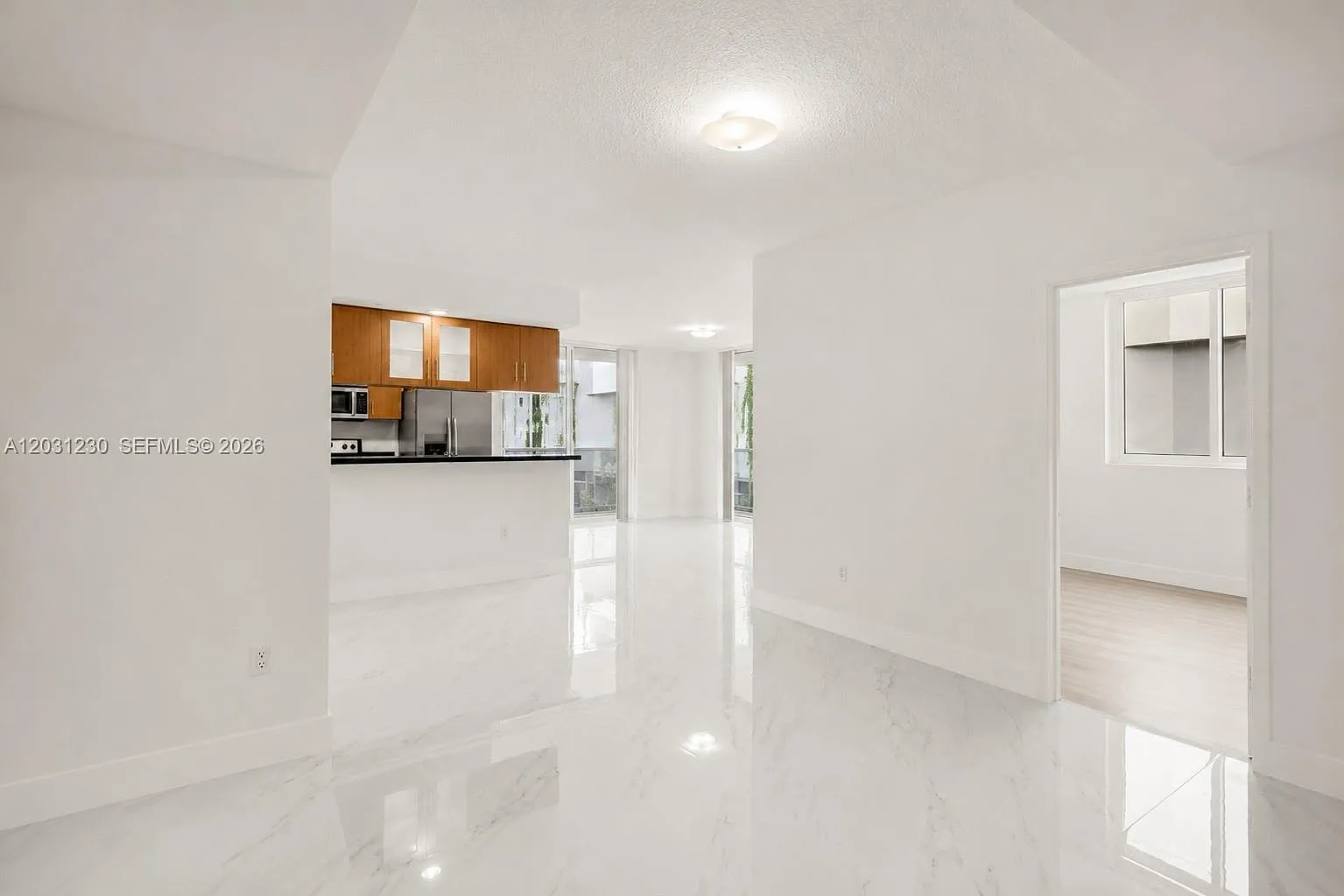 3 bed, 1146 sqft, $3,800 — Photo 3