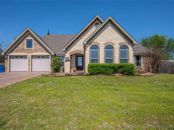 338 W 7th St, Kiowa, OK 74553