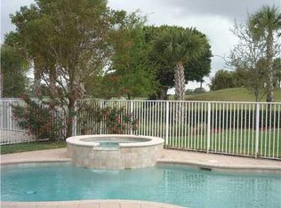 6811 Milani St, Lake Worth, FL 33467