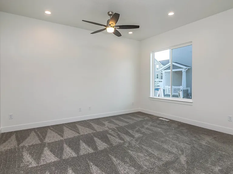 2299 N 3720 W — Photo 15