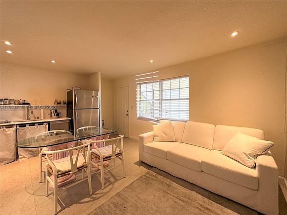 2nd image of 345 Michigan Ave APT 32