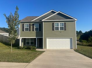 1065 Greenway Dr, Morristown, TN 37813