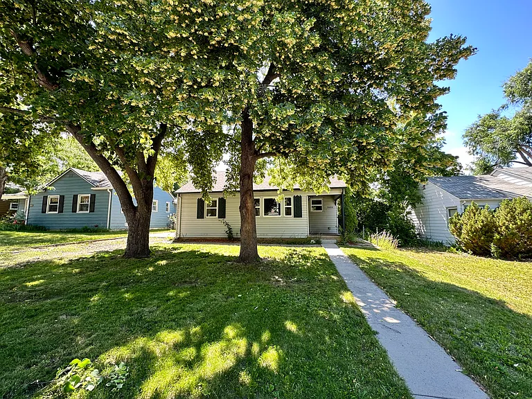 2633 S Race St — Photo 1