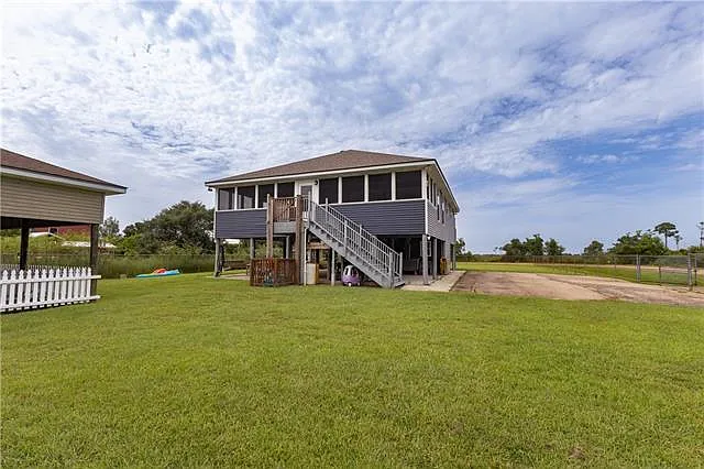 26321 Mildred Dr — Photo 20