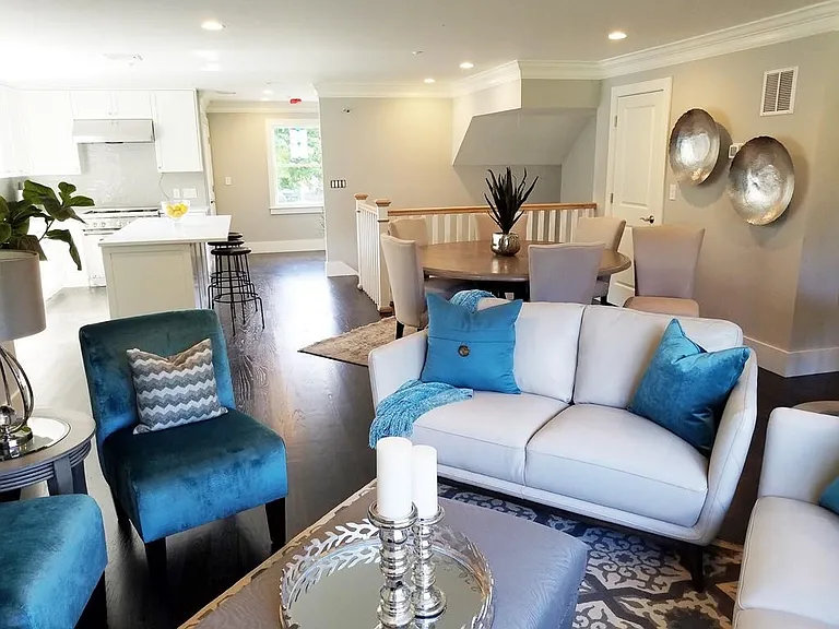 1525 Beacon St #3 — Photo 4