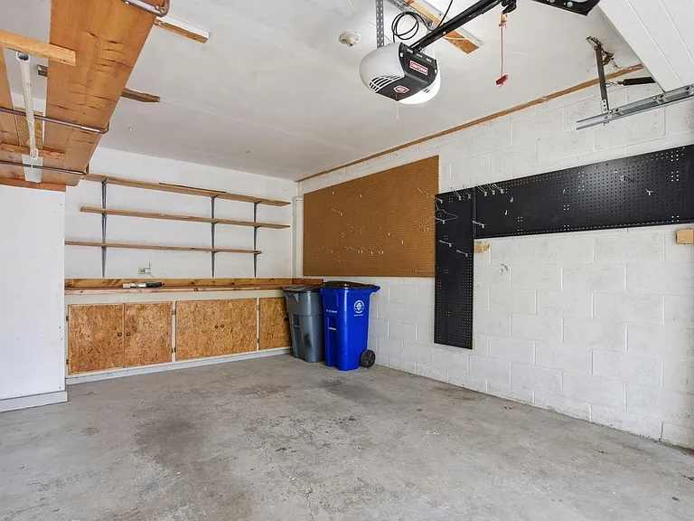 19517 White Saddle Dr — Photo 36