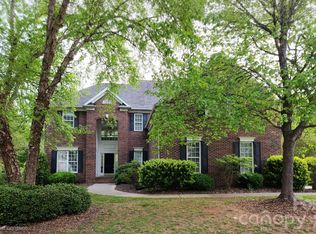 8526 Wren Creek Dr, Charlotte, NC 28269