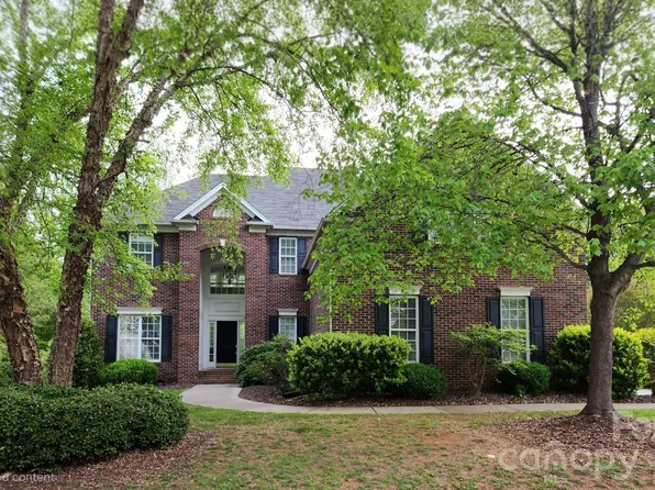 8526 Wren Creek Dr, Charlotte, NC 28269