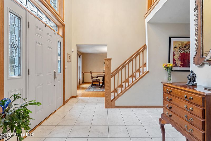 3rd image of 9 Sheffield Drive