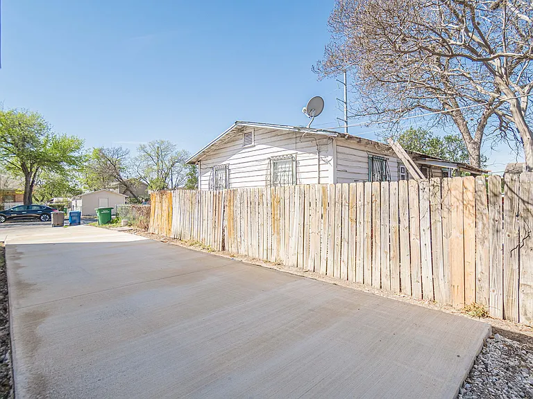 2323 Arbor Pl #2 — Photo 27
