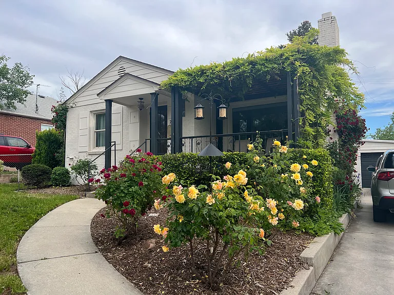 2318 E Kensington Ave — Photo 1
