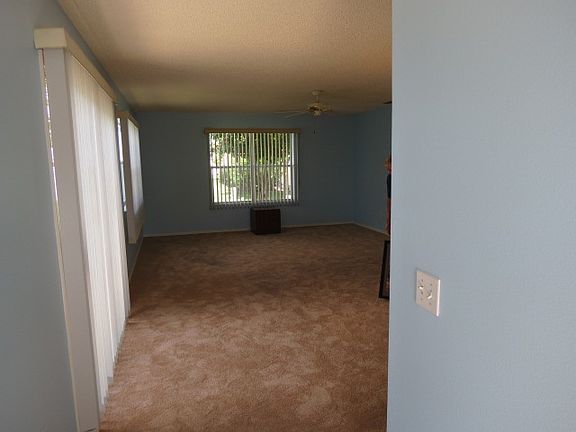 4th image of 701 Dumas St