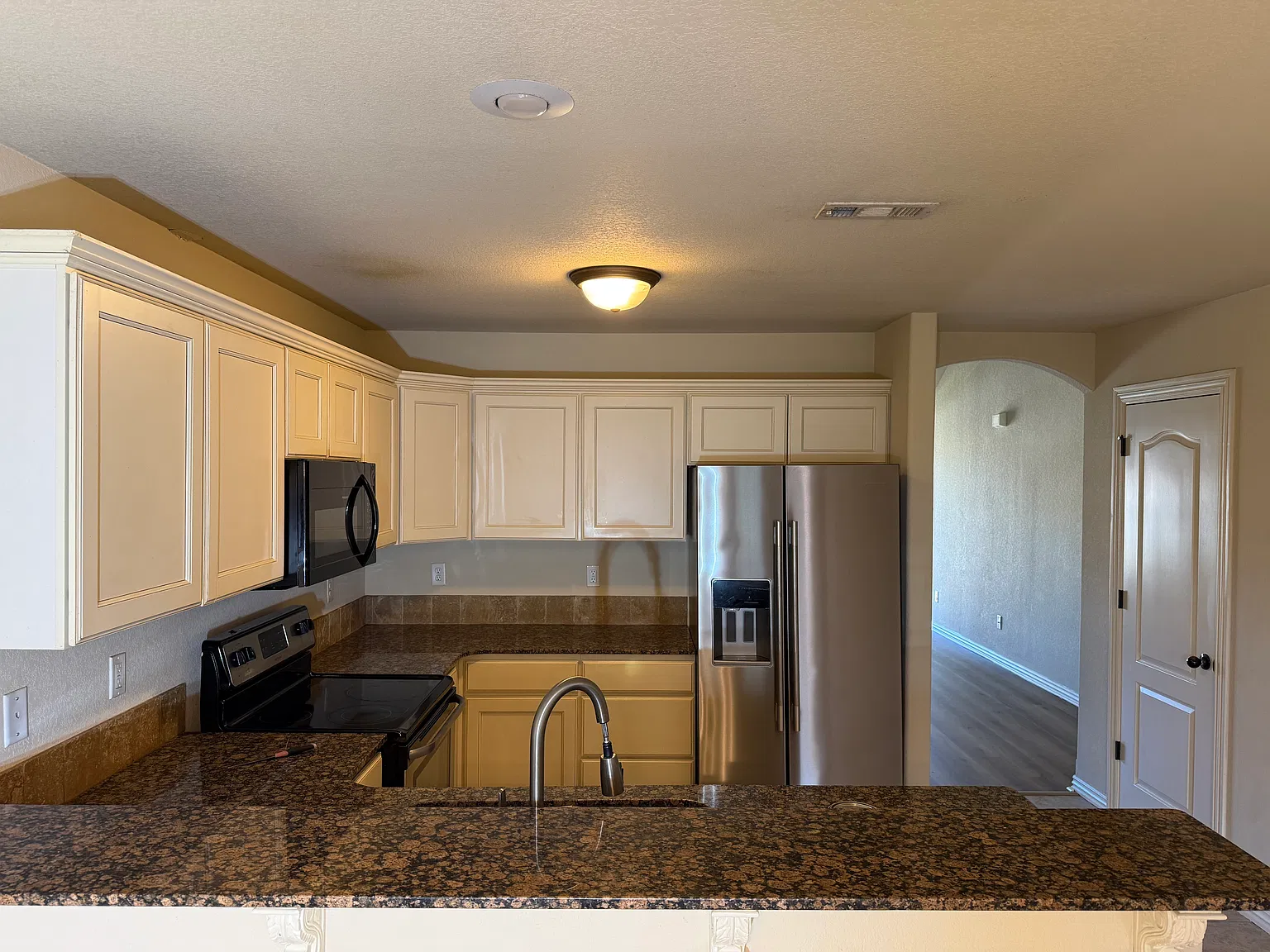 3 bed, 1500 sqft, $1,395 — Photo 4