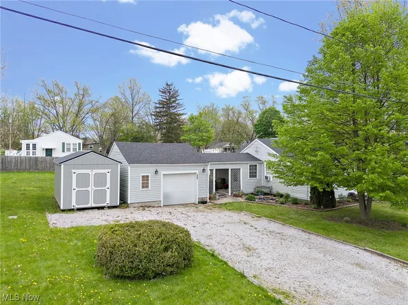 3157 Linda St, Akron, OH 44319