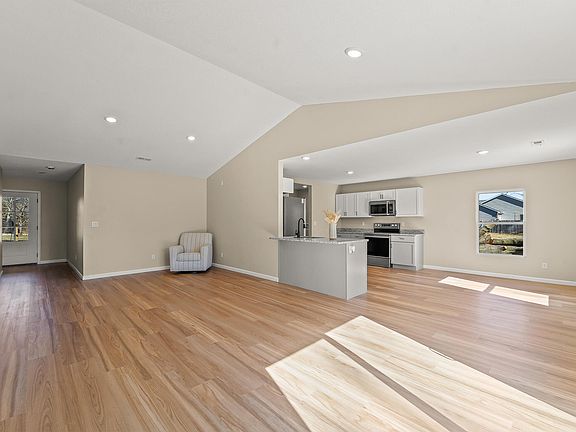 3rd image of 4502 Franklin Rd