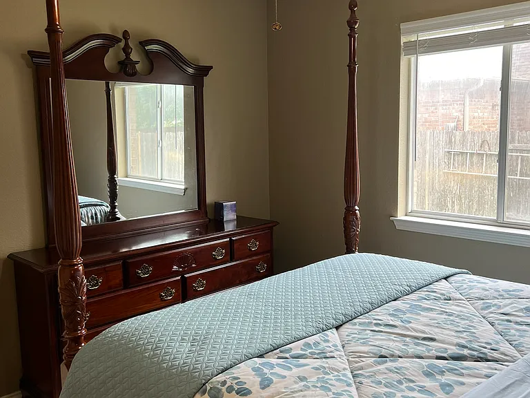 Bed Room 3 - Queen bed