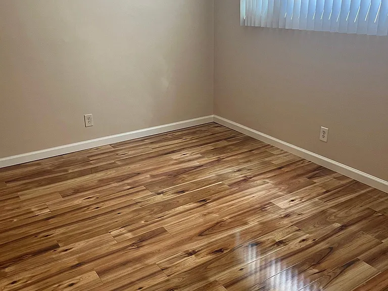 1761 E 1st St #8 — Photo 10
