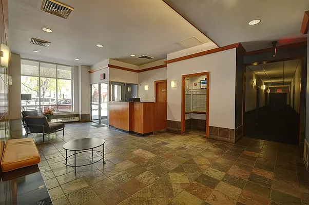 Rented by Lisa Management | media 18