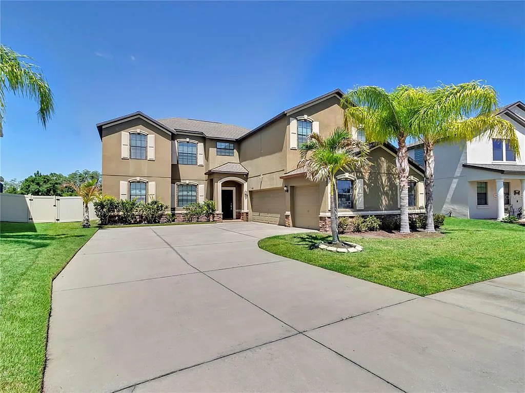 7 bed, 4.0 bath, 3799 sqft, $4,500 — Photo 4