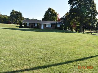 9698 Tomstown Rd, Waynesboro, PA 17268