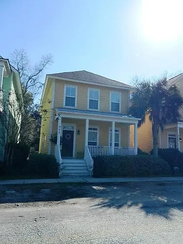 905 12th St Photo 1
