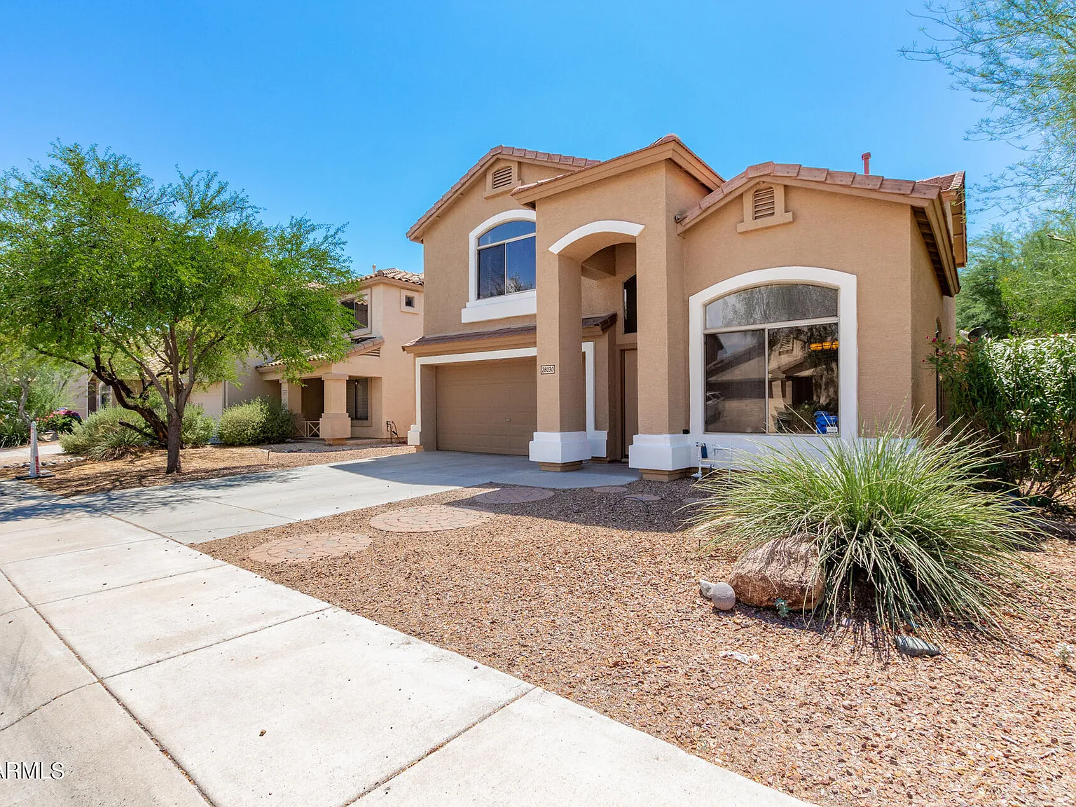 3 bed, 2.5 bath, 1982 sqft, $2,395 — Photo 3