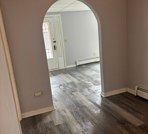 4th image of 62 Adams St #1A