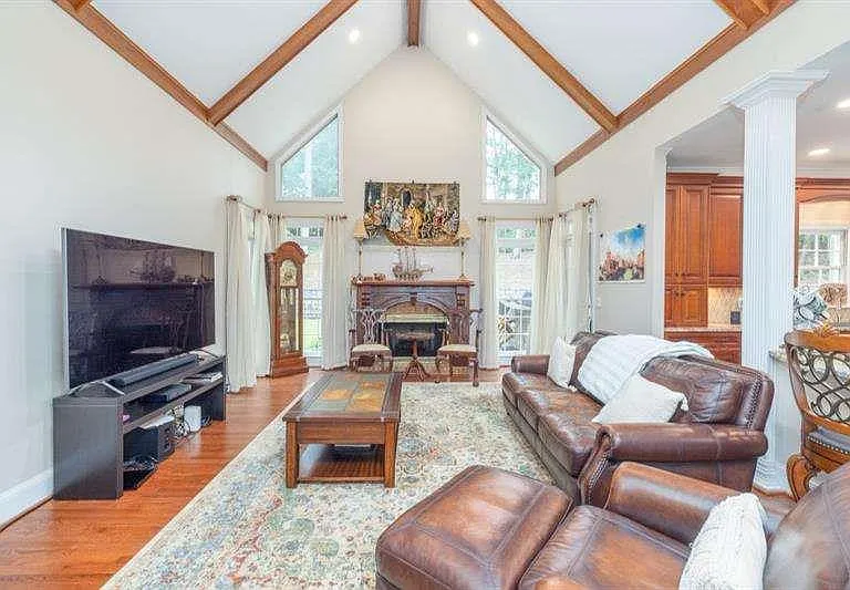 160 Clipper Bay Dr — Photo 12