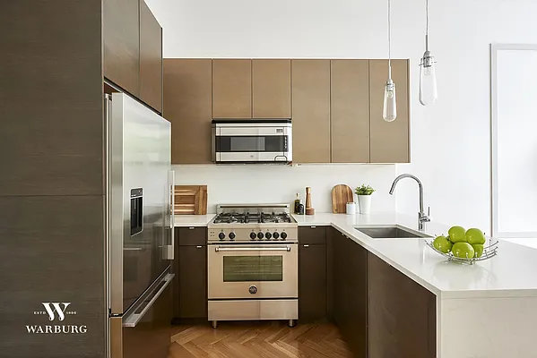 Sold by Warburg | media 13