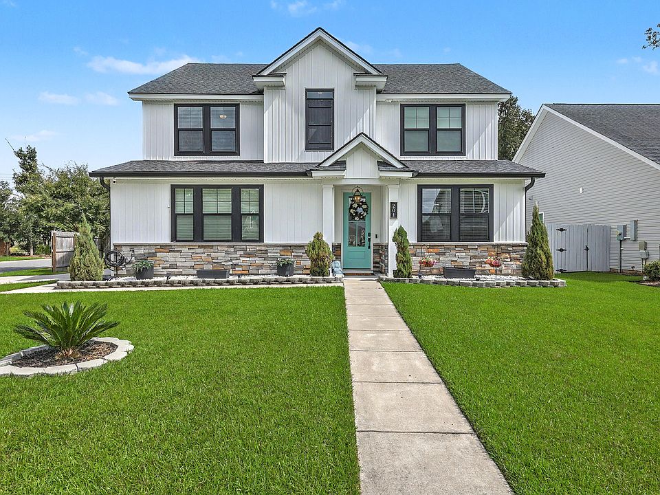 1st image of 201 Whirlaway Dr