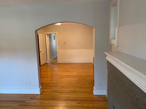 3rd image of 4933 Mardel Ave Floor 1