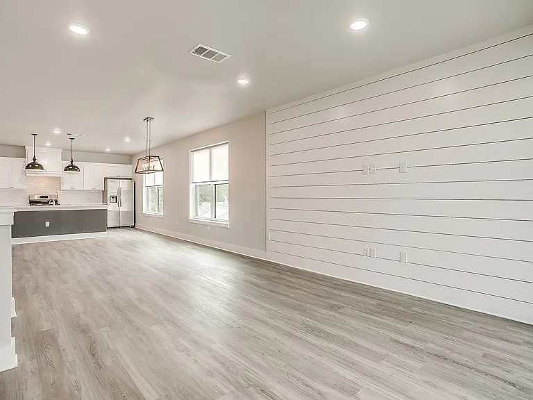 2716 Forest Park Blvd — Photo 23
