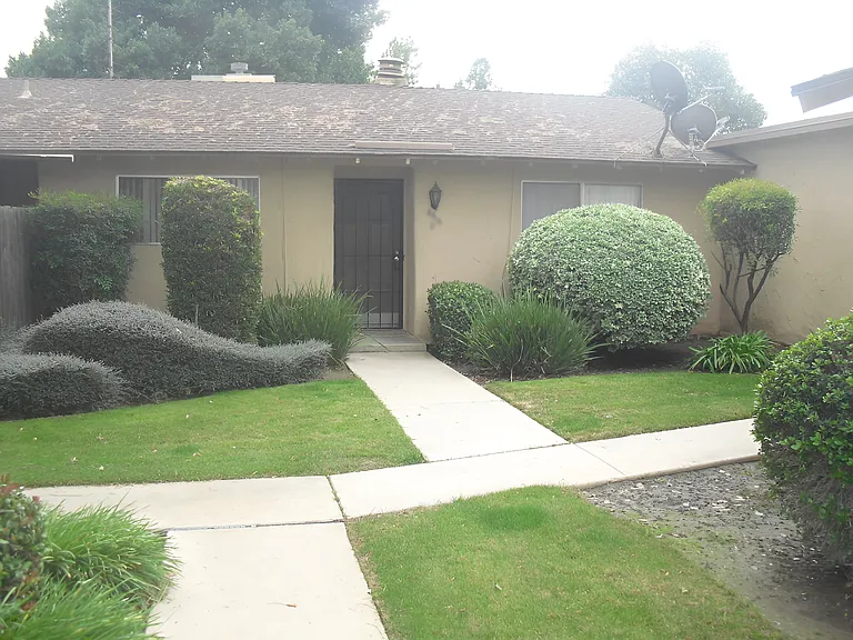 642 & 666 W Barstow Ave — Photo 7