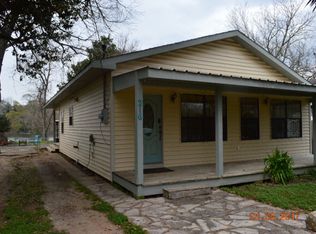 216 Avery St, Clute, TX 77531