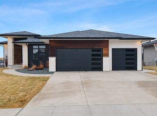 2602 NW Rockwood Ln, Grimes, IA 50111