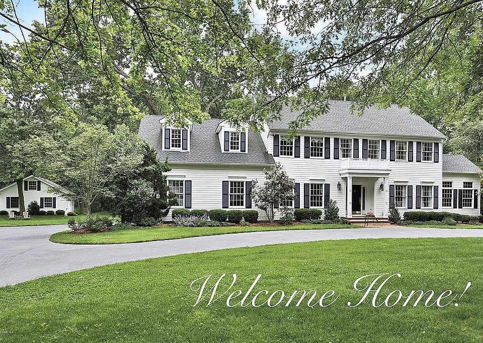 1st image of 33 Strauss Dr