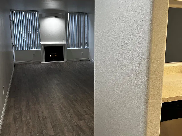 Canoga Luxury Apartments — Photo 48