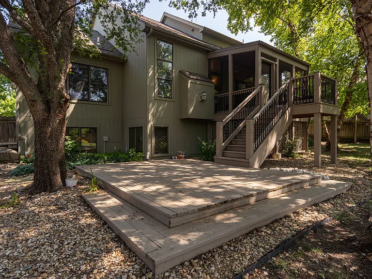 1101 Stonecreek Dr — Photo 38