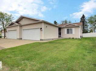 Regency Village, Edmonton, AB T6K 4C9
