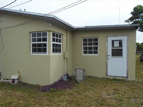 2nd image of 1020 NW 201st St
