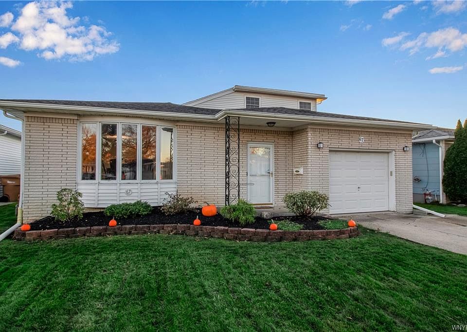 1st image of 67 E Cherbourg Dr