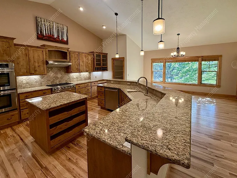 20979 Miramar Dr — Photo 13