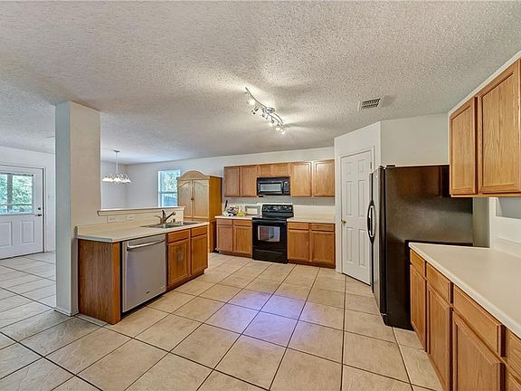 2nd image of 601 Rocky Springs Dr