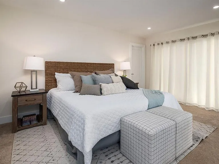 60 Marina Court Dr — Photo 28